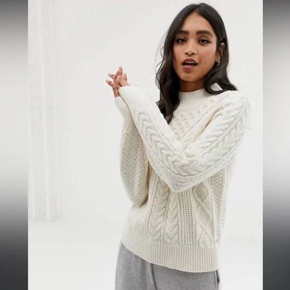 Abercrombie & Fitch Cream Cable Knit Sweater - Picture 5 of 7
